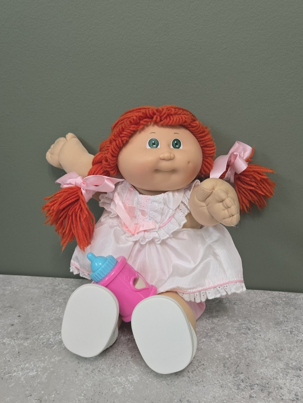 Vintage Cabbage Patch Doll with Red Hair and Green Eyes - Picture 2 of 8